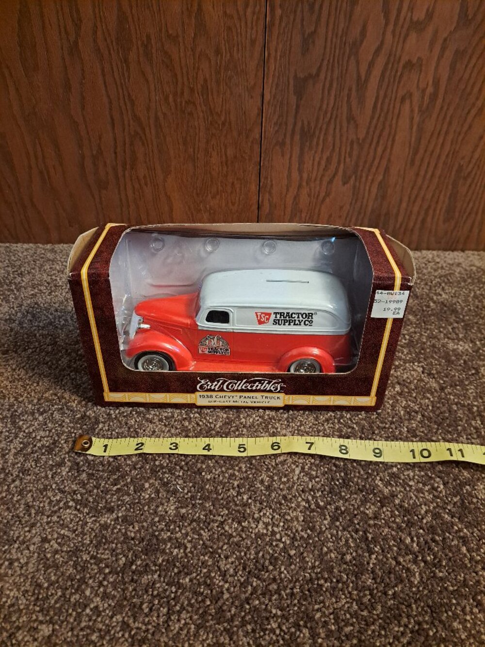 NIB Ertl Collectibles die cast Tractor Supply Co. 1938 Chevy Panel Truck Bank - Picture 7 of 8